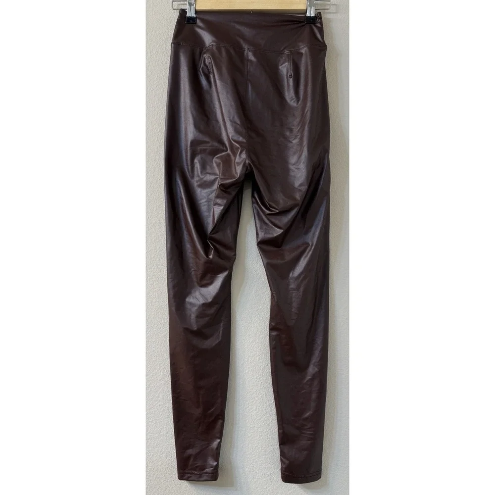 OFFLINE BY AERIE REAL LUXE FAUX LEATHER LEGGING Dark Maple M Granola‎ Girl
